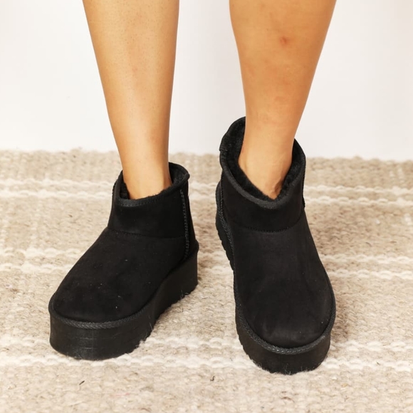 Plush Fleece Lined Minis - Black - Picture 6 of 7